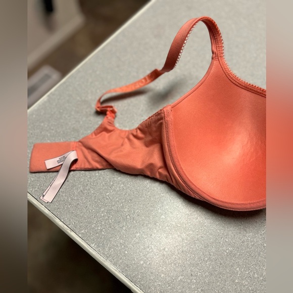 Victoria’s Secret padded peach color 34DDD bra - Picture 3 of 5